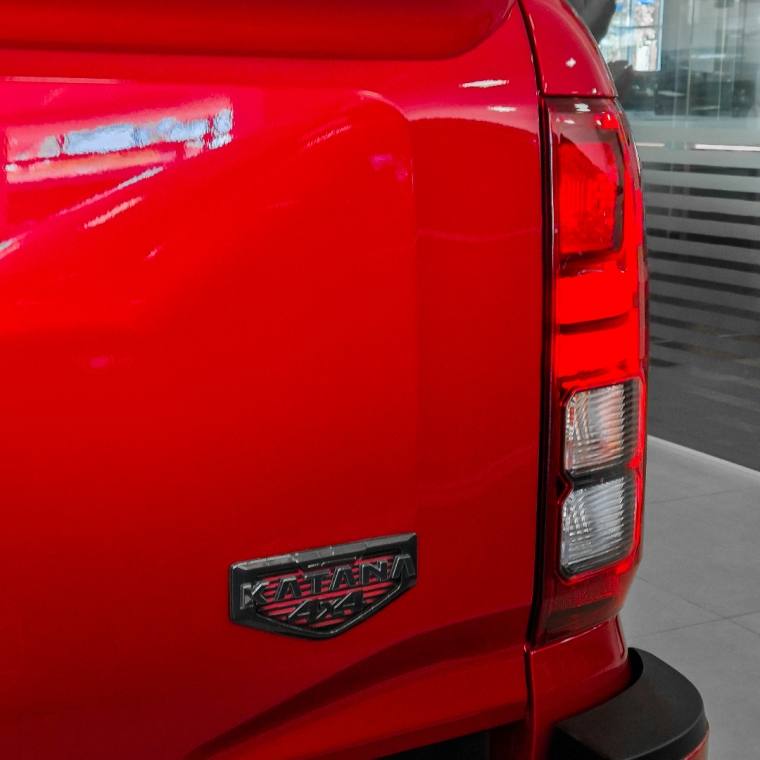 Mitsubishi TRITON 2.4 BITURBO DIESEL CD KATANA 4X4 AUTOMÁTICO 2025/2026