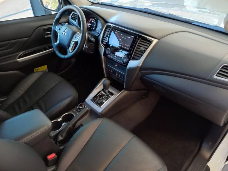Mitsubishi L200 TRITON SPORT HPE-S 2.4 DIESEL 4X4 AUT 2025