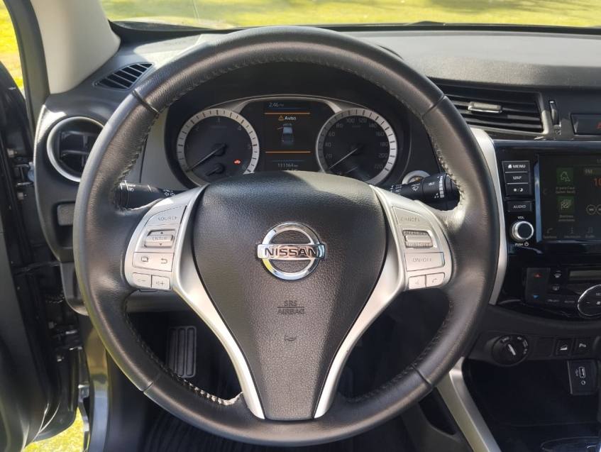 Nissan FRONTIER 2.3 16V TURBO DIESEL LE CD 4X4 AUTOMÁTICO