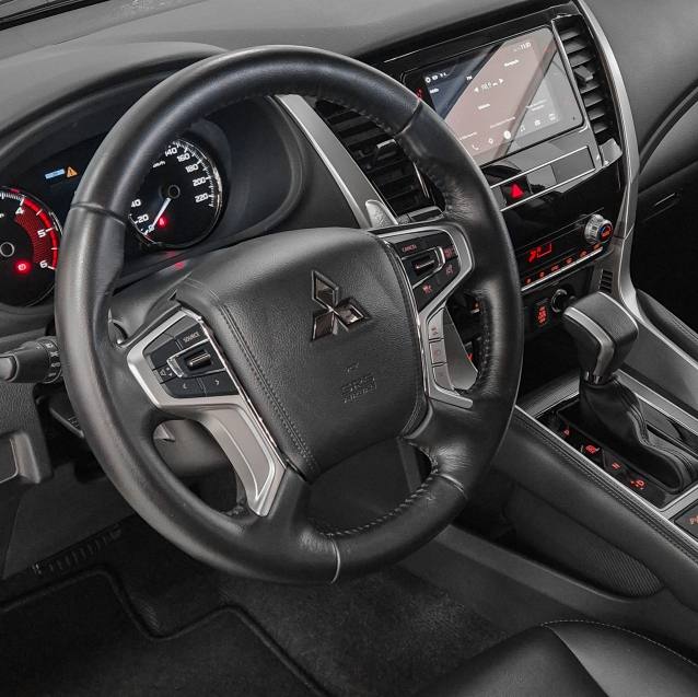 Mitsubishi PAJERO SPORT 2.4 16V MIVEC TURBO DIESEL HPE-S AWD AUTOMÁTICO 2023/2024