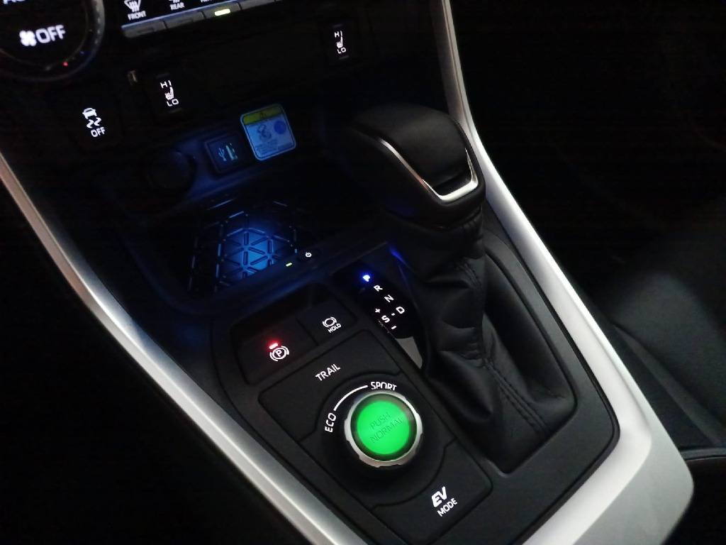 TOYOTA RAV4 2.5 VVT-IE HYBRID SX CONNECT AWD CVT