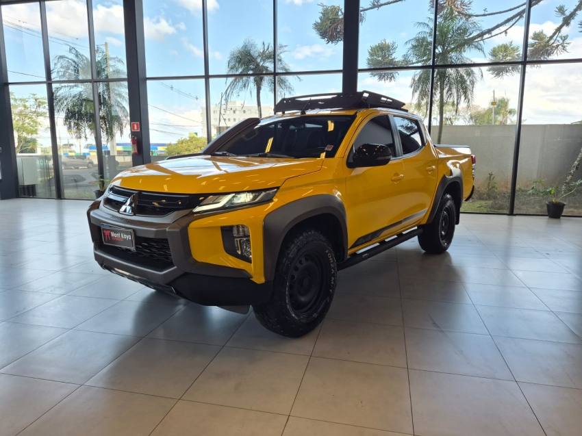 Mitsubishi L200 TRITON 2.4 16V TURBO DIESEL SPORT SAVANA CD 4P 4X4 AUTOMÁTICO 2023/2024