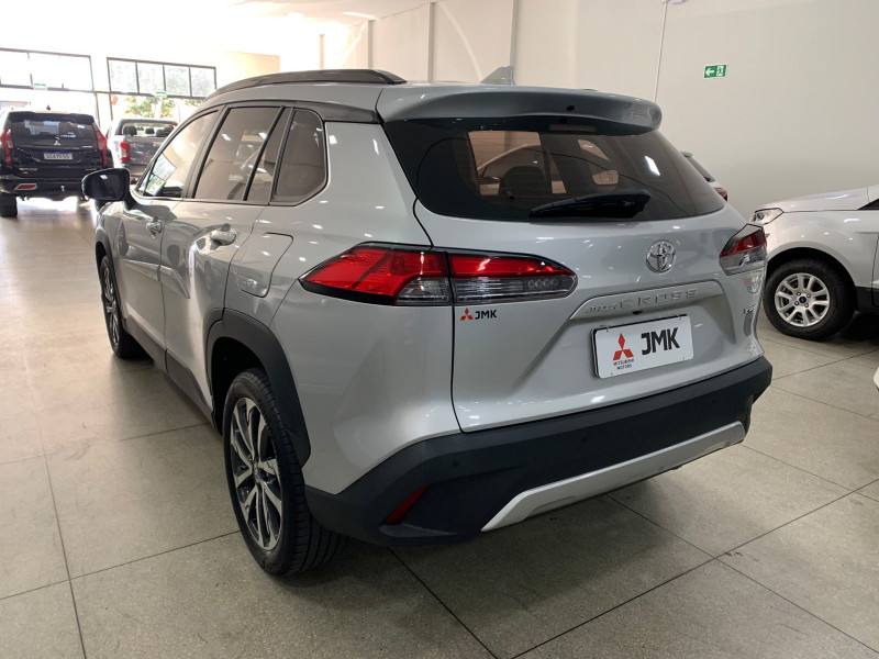 TOYOTA COROLLA CROSS XRE