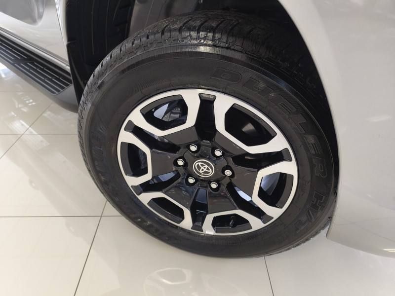 Toyota HILUX CD SRV 2.0 4X4 DIESEL AUT 2025
