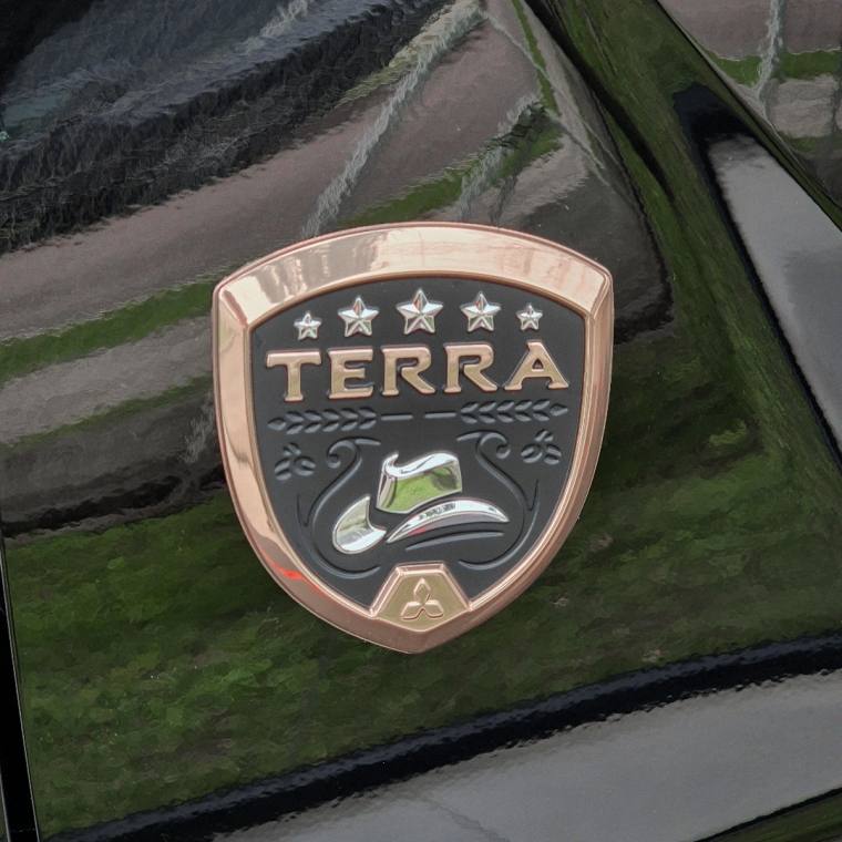 Mitsubishi TRITON 2.4 BITURBO DIESEL CD TERRA 4X4 AUTOMÁTICO 2026/2027