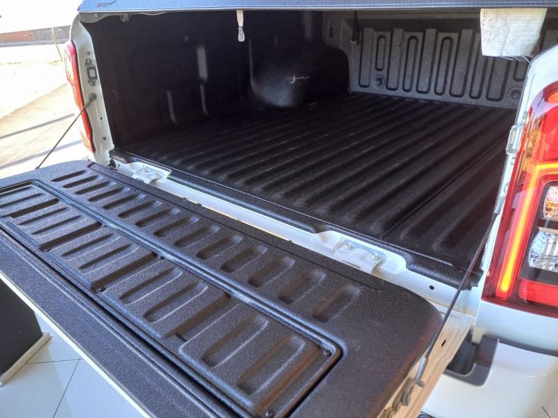 Mitsubishi L200 TRITON SPORT HPE-S 2.4 DIESEL 4X4 AUT 2025