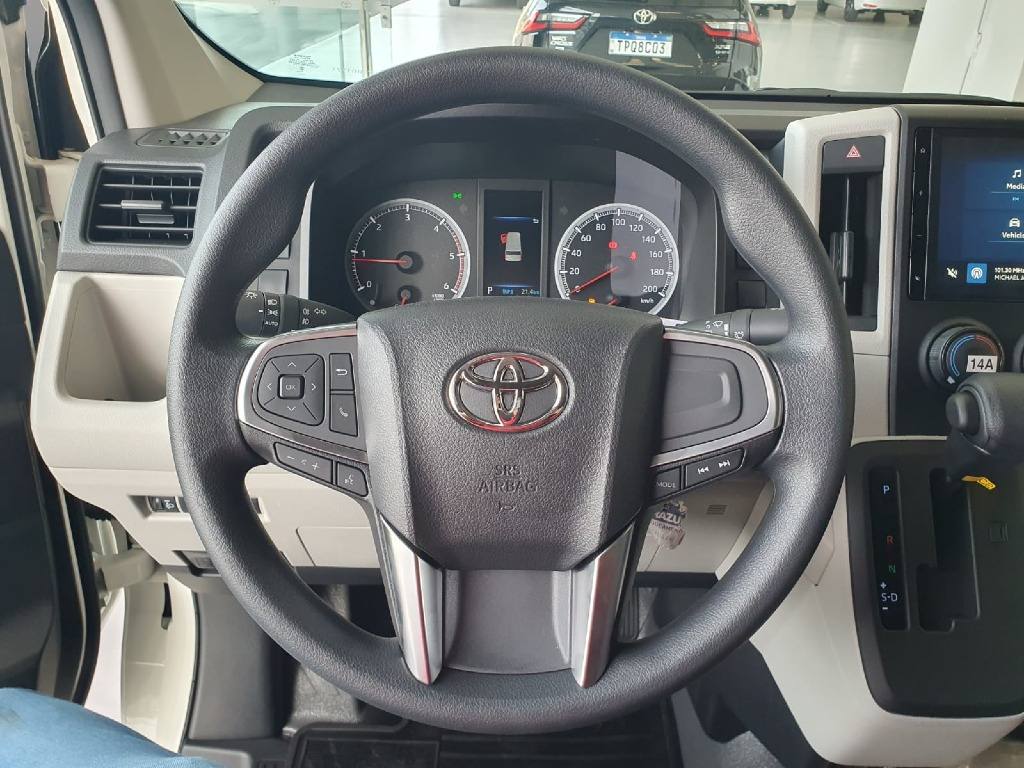 TOYOTA HIACE 2.8 D-4D TURBO DIESEL FURGÃO DX AUTOMÁTICO