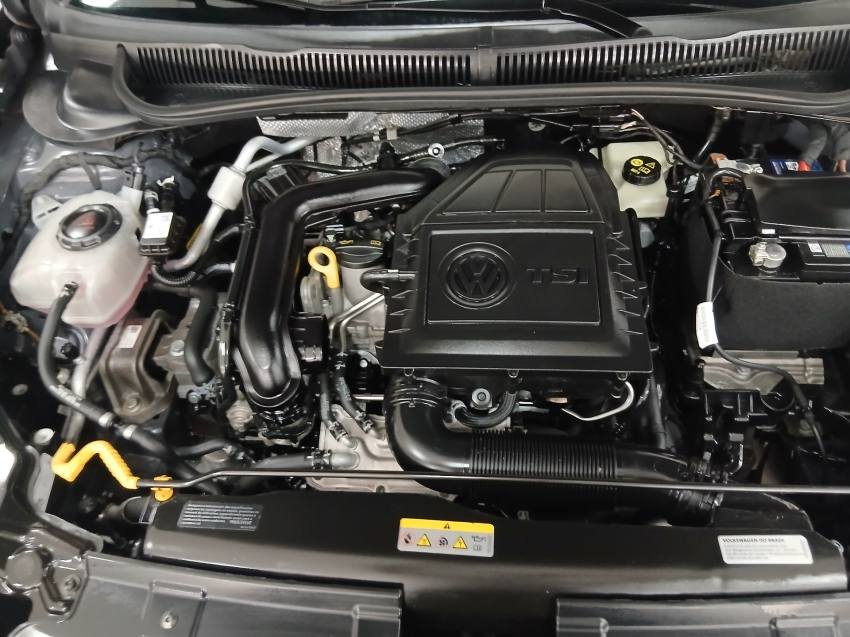 Volkswagen NIVUS 1.0 200 TSI TOTAL FLEX COMFORTLINE AUTOMÁTICO