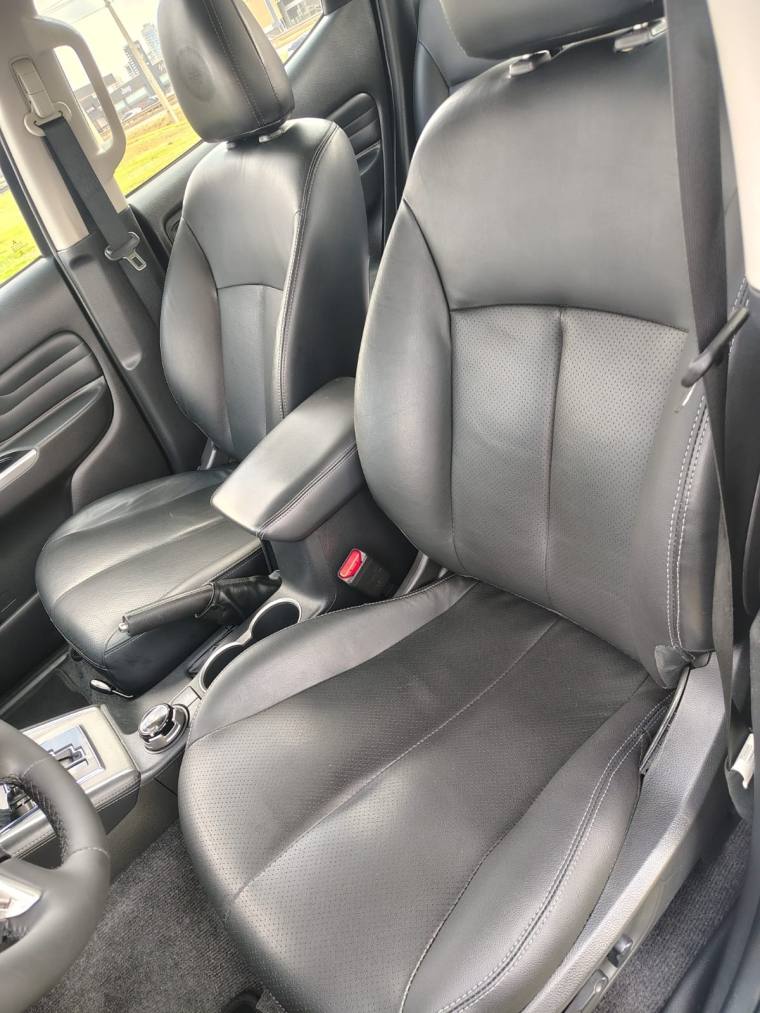 Mitsubishi L200 TRITON 2.4 16V TURBO DIESEL SPORT HPE CD 4P 4X4 AUTOMÁTICO