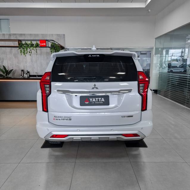 Mitsubishi PAJERO SPORT 2.4 16V MIVEC TURBO DIESEL HPE-S AWD AUTOMÁTICO 2023/2024