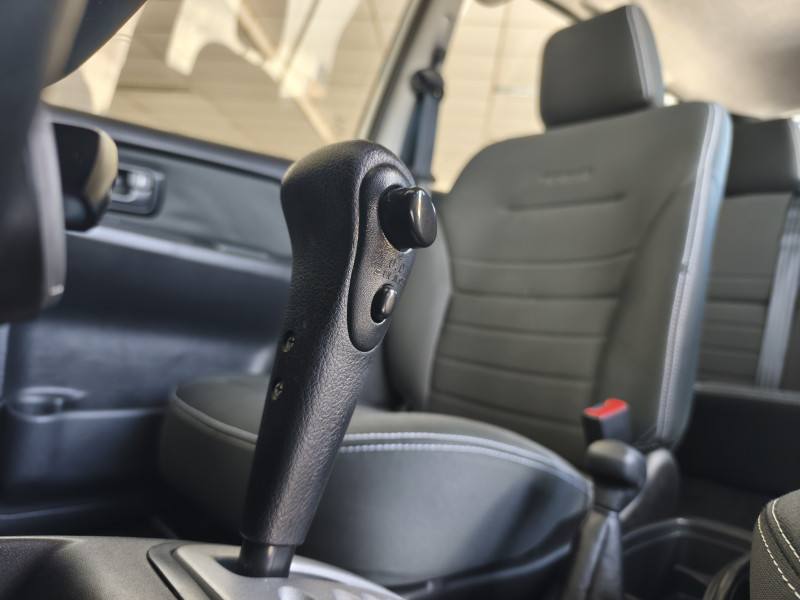 Mitsubishi PAJERO TR4 2.0 4X4 AUT 2013