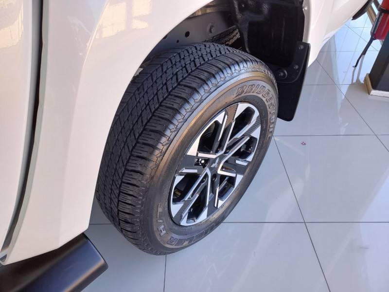 Mitsubishi L200 TRITON SPORT HPE-S 2.4 DIESEL 4X4 AUT 2025
