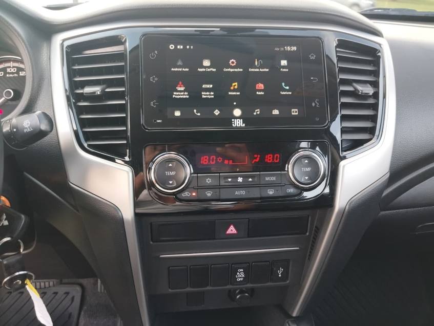 Mitsubishi L200 TRITON 2.4 16V TURBO DIESEL SPORT HPE CD 4P 4X4 AUTOMÁTICO