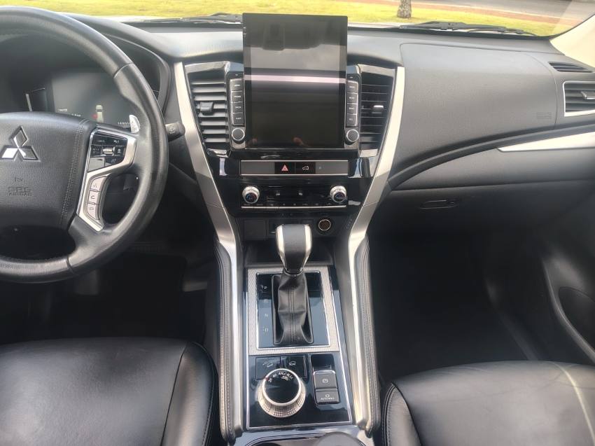 Mitsubishi PAJERO SPORT 2.4 16V MIVEC TURBO DIESEL HPE-S AWD AUTOMÁTICO