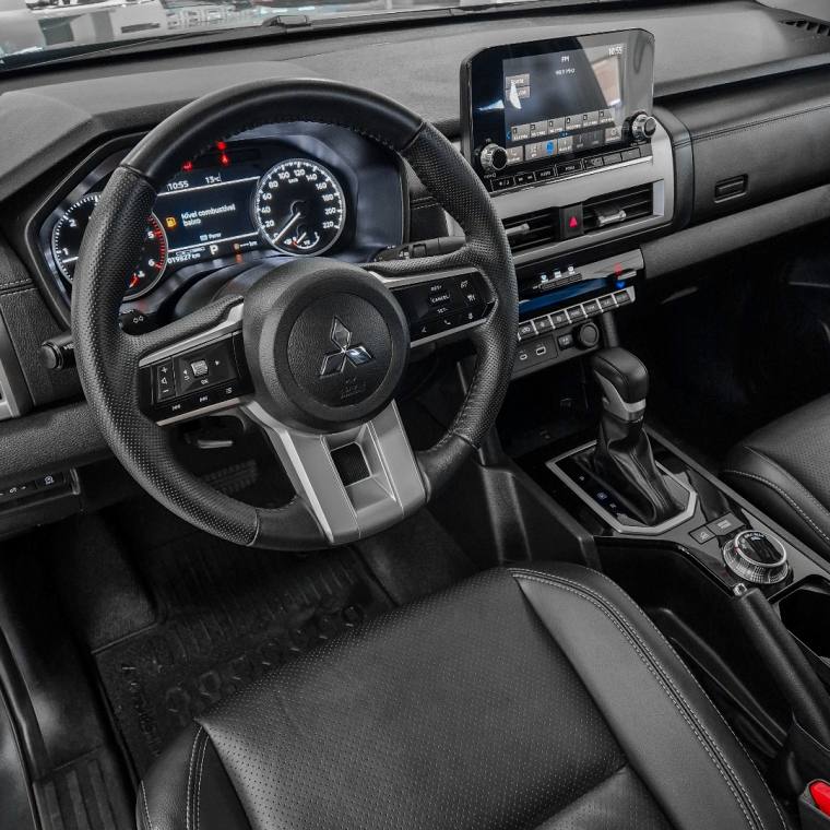Mitsubishi TRITON 2.4 BITURBO DIESEL CD HPE-S 4X4 AUTOMÁTICO 2025/2026