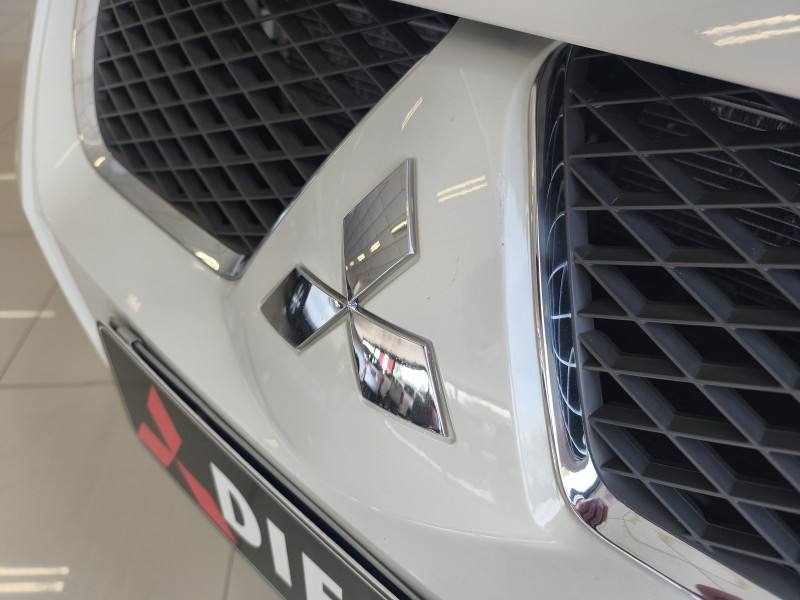 Mitsubishi PAJERO TR4 2.0 4X4 AUT 2013