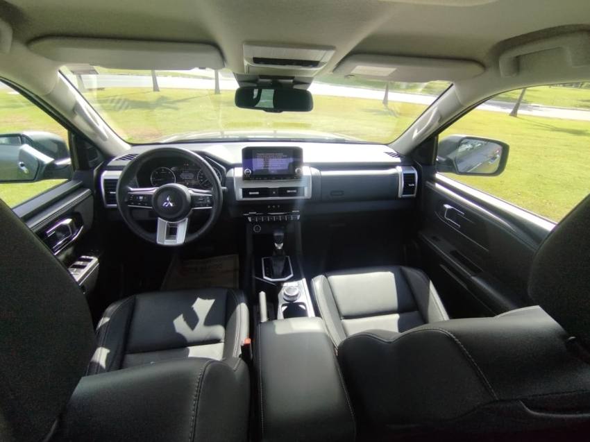 Mitsubishi TRITON 2.4 BITURBO DIESEL CD HPE-S 4X4 AUTOMÁTICO