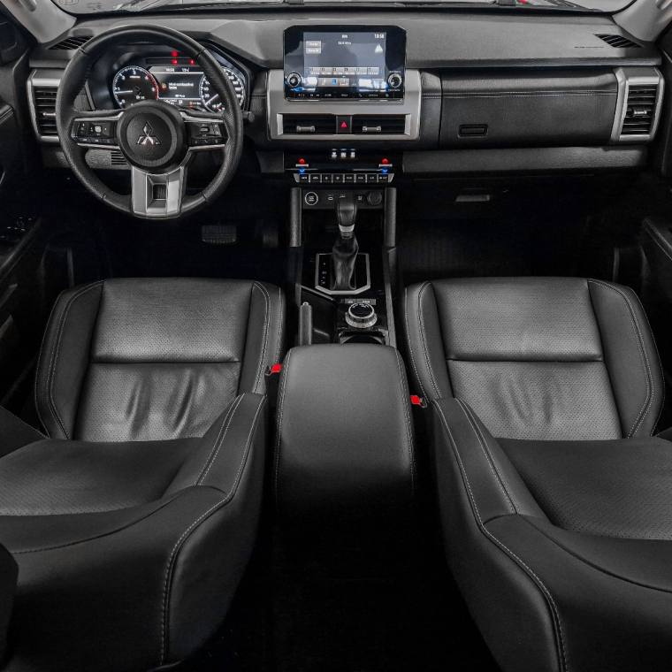 Mitsubishi TRITON 2.4 BITURBO DIESEL CD HPE-S 4X4 AUTOMÁTICO 2025/2026