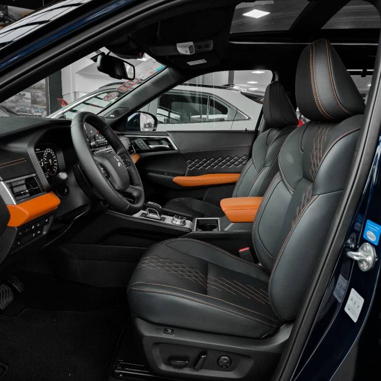 Mitsubishi OUTLANDER 2.4 PHEV SIGNATURE S-AWC DHT 2025/2026