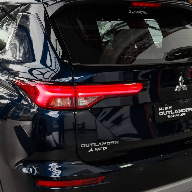 Mitsubishi OUTLANDER 2.4 PHEV SIGNATURE S-AWC DHT 2025/2026