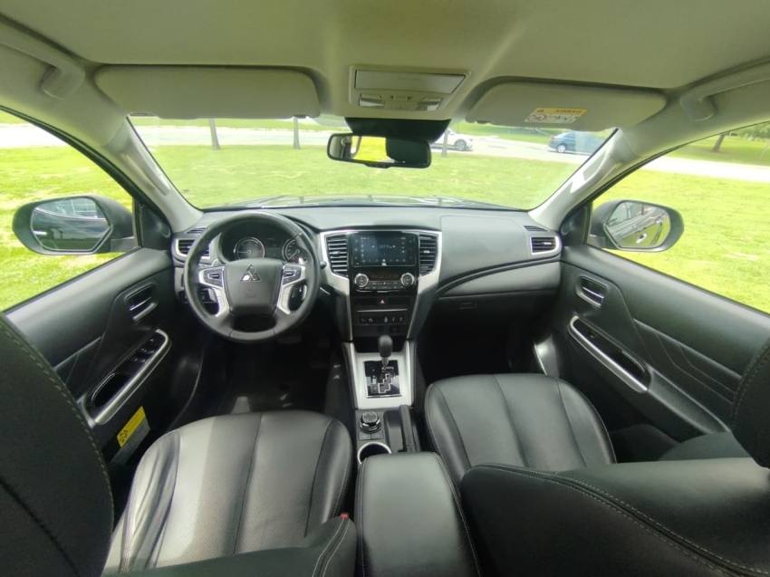 Mitsubishi L200 TRITON 2.4 TURBO DIESEL 4X4 AT SPORT HPE-S