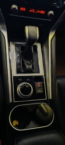 Mitsubishi MMC PAJERO HPE S