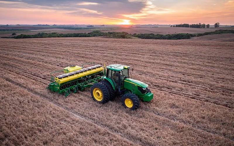 John Deere 2117