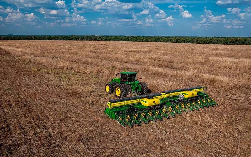 John Deere 2134