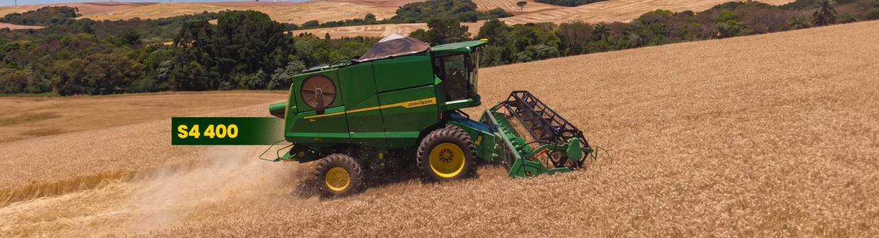 John Deere S4 400